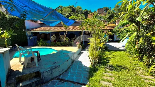 Casa com 3 Quartos à venda, 350m² no Piratininga, Niterói