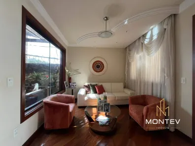 Casa com 3 Quartos à venda, 255m² no Bom Pastor, Divinópolis