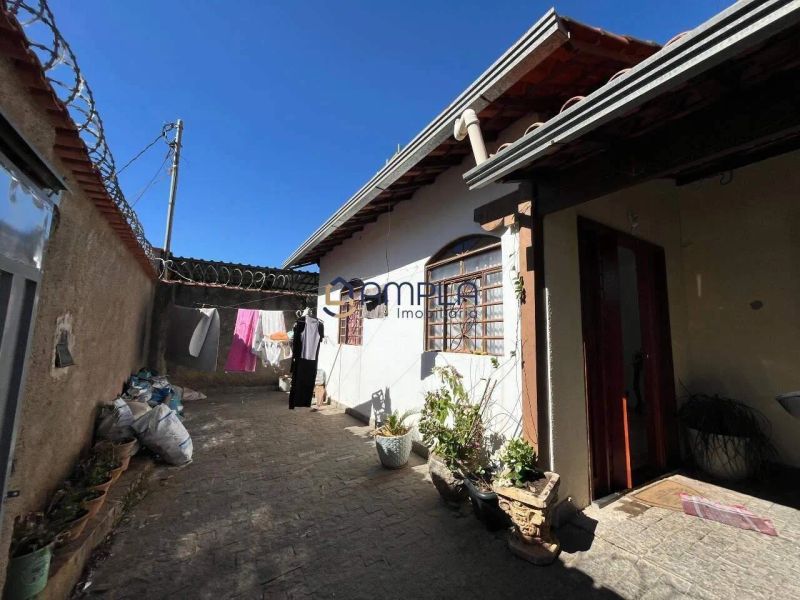 Casa com 5 quartos — Palmeiras, Belo Horizonte