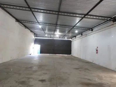 Galpão/Depósito/Armazém para alugar, 250m² no Jardim Diamante, São José dos Campos