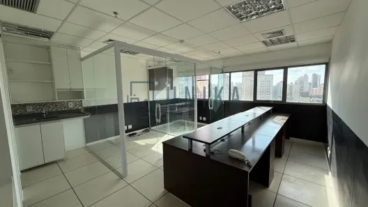Sala Comercial à venda, 36m² no Cambuí, Campinas
