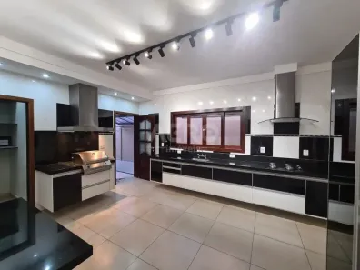 Casa de Condomínio com 5 Quartos à venda, 250m² no Quinta Ranieri, Bauru