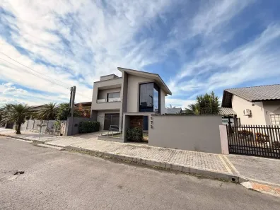 Casa com 4 Quartos à venda, 300m² no Amizade, Jaraguá do Sul