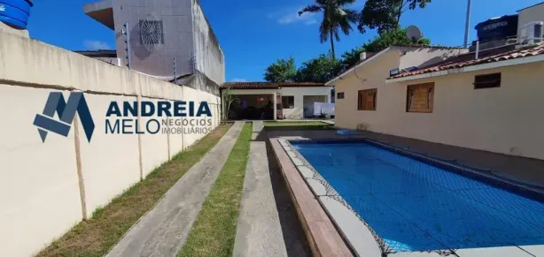Casa com 3 Quartos para alugar, 230m² no Santa Amélia, Maceió