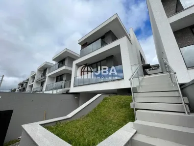 Casa com 3 Quartos à venda, 244m² no Vista Alegre, Curitiba