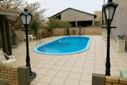Casa de Condomínio com 4 Quartos à venda, 220m² no Ingleses do Rio Vermelho, Florianópolis