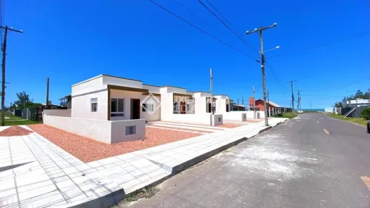 Casa com 2 Quartos à venda, 53m² no Capão da Canoa, Capão da Canoa