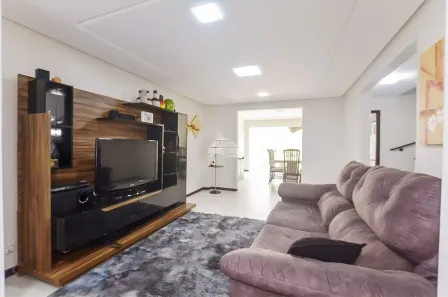 Sobrado com 4 Quartos à venda, 189m² no Boa Vista, Curitiba