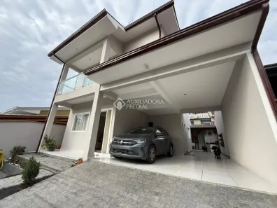 Casa com 3 Quartos à venda, 200m² no Bela Vista, Palhoça