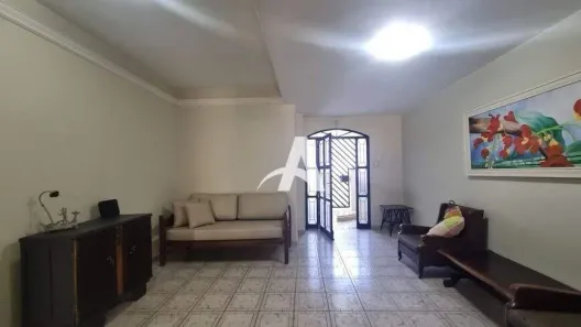 Casa com 4 Quartos para alugar, 283m² no Fundinho, Uberlândia
