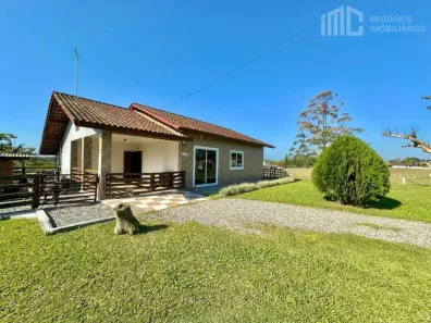 Fazenda/Sítio com 3 Quartos à venda, 185m² no Pinheiros, Balneário Barra do Sul