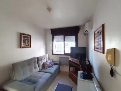 Apartamento com 2 Quartos para alugar, 54m² no Camaquã, Porto Alegre