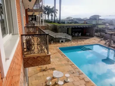 Casa com 7 Quartos à venda, 1601m² no Jardim Brasília, Resende