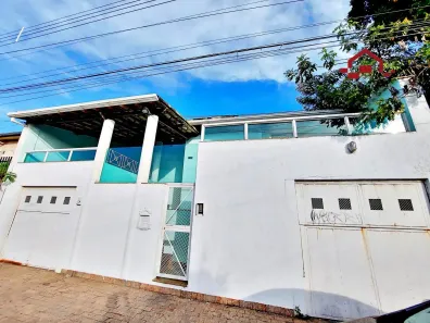 Casa com 3 Quartos à venda, 242m² no Carlos Prates, Belo Horizonte