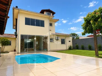 Casa com 4 Quartos para alugar, 300m² no Campeche, Florianópolis
