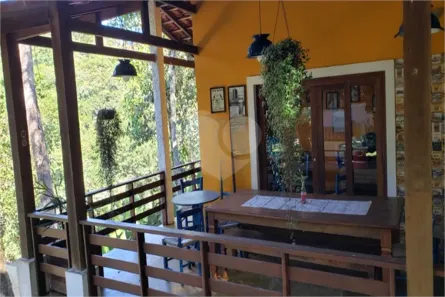 Casa de Condomínio com 4 Quartos para venda ou aluguel, 317m² no Caraguatá, Mairiporã