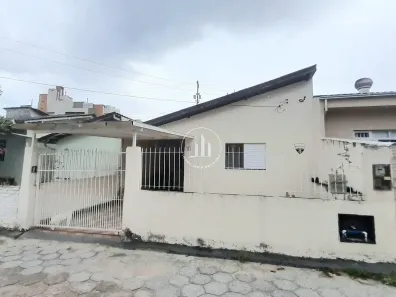 Casa com 3 Quartos à venda, 93m² no Trindade, Florianópolis