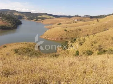 Fazenda/Sítio com 4 Quartos à venda, 150m² no Centro, Paraibuna