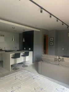 Apartamento com 1 Quarto para alugar, 40m² no Três Figueiras, Porto Alegre
