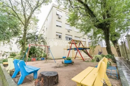 Apartamento com 2 Quartos à venda, 57m² no Passo da Areia, Porto Alegre