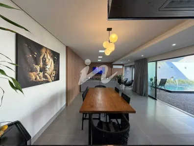 Casa com 3 Quartos à venda, 203m² no Novo Mundo, Uberlândia