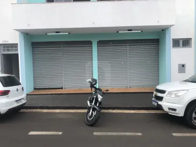 Ponto Comercial para alugar, 300m² no Santa Mônica, Uberlândia
