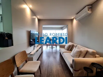 Apartamento com 2 Quartos à venda, 62m² no Vila Anastácio, São Paulo