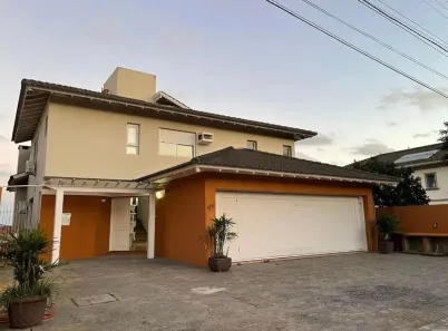 Casa de Condomínio com 4 Quartos à venda, 450m² no Lagoa da Conceição, Florianópolis