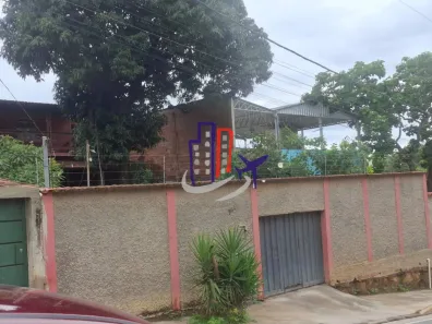 Casa com 3 Quartos à venda, 360m² no Tupã, Contagem