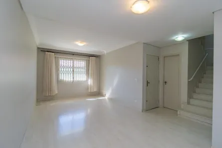 Sobrado com 3 Quartos para alugar, 140m² no Campo Comprido, Curitiba
