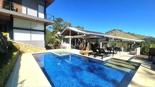 Casa com 3 Quartos à venda, 450m² no Itaipava, Petrópolis