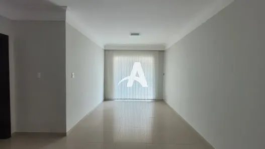 Apartamento com 3 Quartos para alugar, 95m² no Santa Mônica, Uberlândia