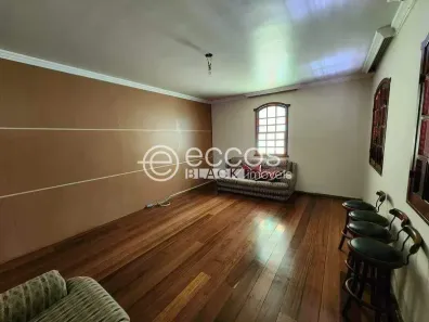 Casa com 5 Quartos à venda, 360m² no Santa Lúcia, Belo Horizonte