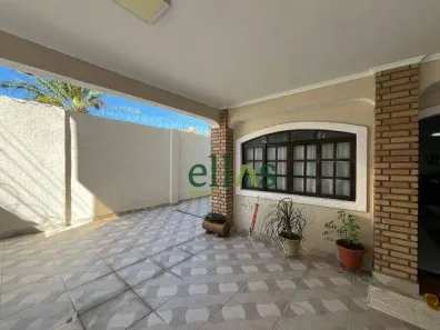 Sobrado com 3 Quartos à venda, 274m² no Quitaúna, Osasco