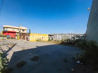 Lote/Terreno à venda, 900m² no Petrolândia, Contagem