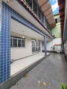 Casa com 2 Quartos à venda, 180m² no Vila São Sebastião, Duque de Caxias