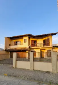 Sobrado com 3 Quartos à venda, 275m² no Saguaçu, Joinville
