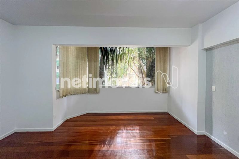 Apartamento com 3 quartos — Santo Antônio, Belo Horizonte