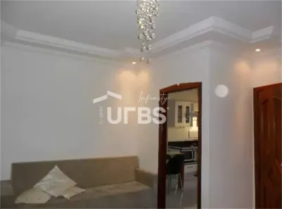 Sobrado com 4 Quartos à venda, 441m² no Marta Helena, Uberlândia