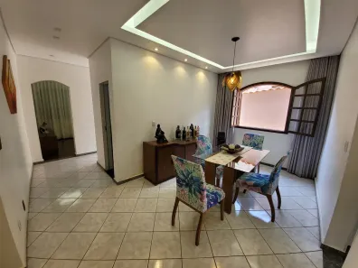 Casa com 3 Quartos à venda, 235m² no Funcionários, Contagem