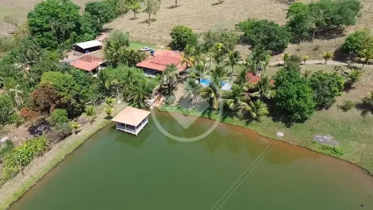 Fazenda/Sítio com 6 Quartos à venda, 10m² no , Hidrolândia