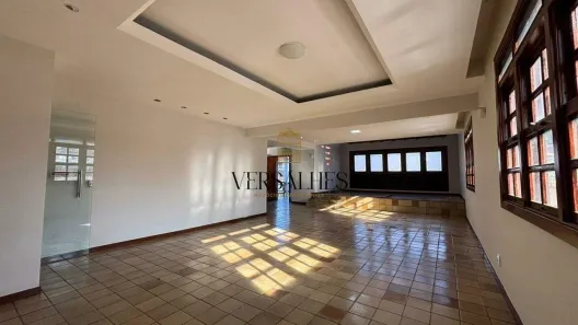 Casa com 8 Quartos para alugar, 400m² no Floresta, Belo Horizonte