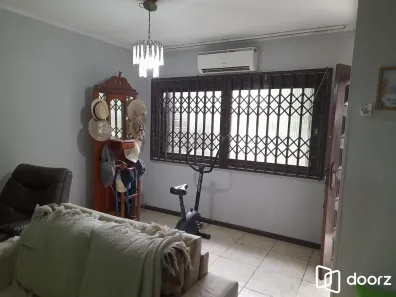 Casa com 3 Quartos à venda, 184m² no Ipanema, Porto Alegre