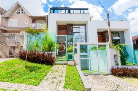 Casa com 3 Quartos para alugar, 350m² no Santo Inácio, Curitiba