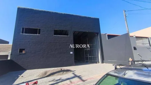 Galpão/Depósito/Armazém para venda ou aluguel, 200m² no Jardim Bela Itália, Cambé