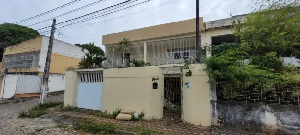Casa com 6 Quartos à venda, 250m² no Barro Vermelho, Natal