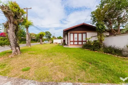 Casa de Condomínio com 3 Quartos para alugar, 200m² no São Braz, Curitiba