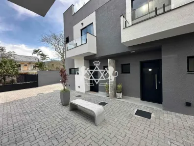 Sobrado com 2 Quartos à venda, 130m² no Recanto Som do Mar, Caraguatatuba