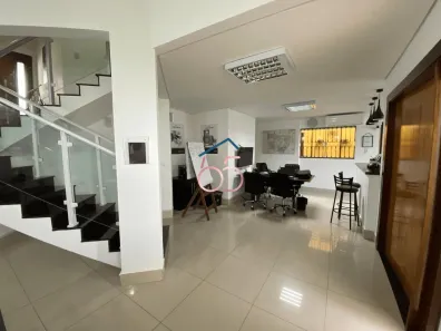 Casa com 5 Quartos à venda, 217m² no Santa Rosa, Cuiabá