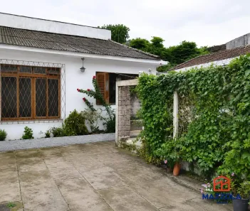 Casa com 2 Quartos para alugar, 116m² no Santana, Porto Alegre